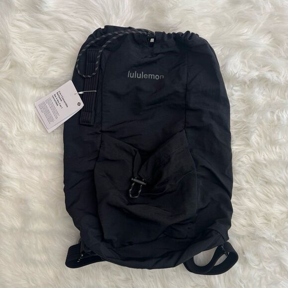 Lululemon 2-in-1 Convertible Backpack Black 21L main image 4